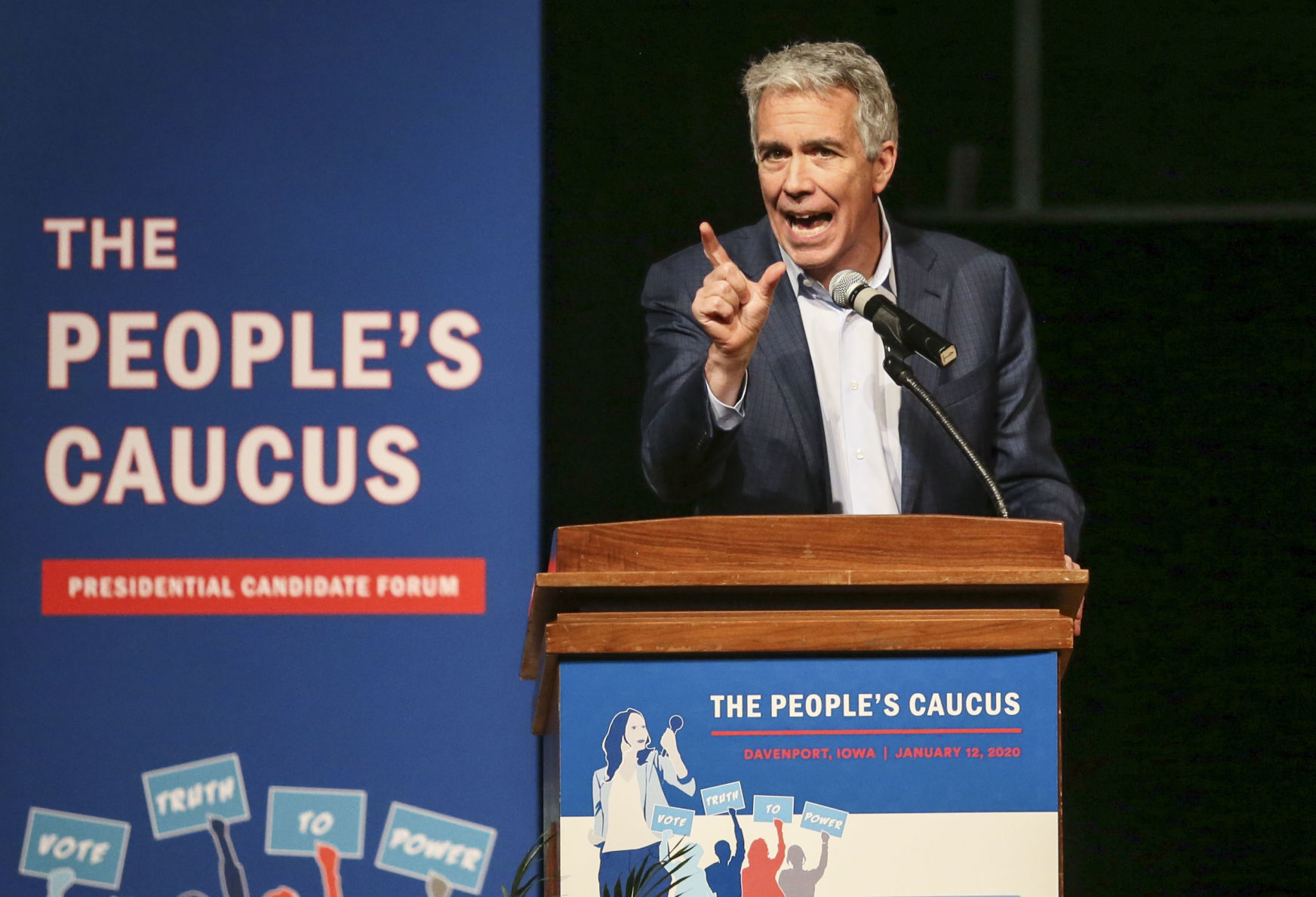 011320-qc-nws-peoplescaucus-09.JPG